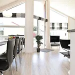 Scandinavian Stay,